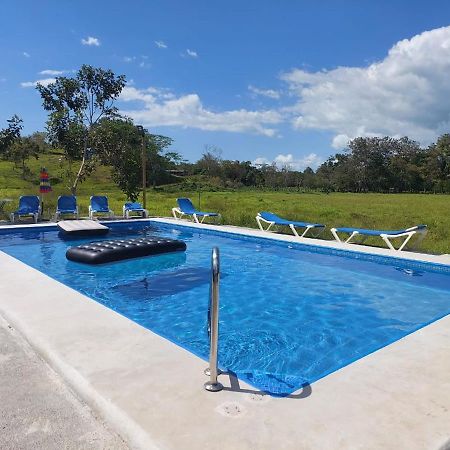 Residencia Las Brisas Griegas Quepos Exterior foto