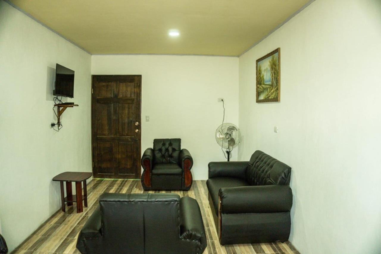 Residencia Las Brisas Griegas Quepos Exterior foto